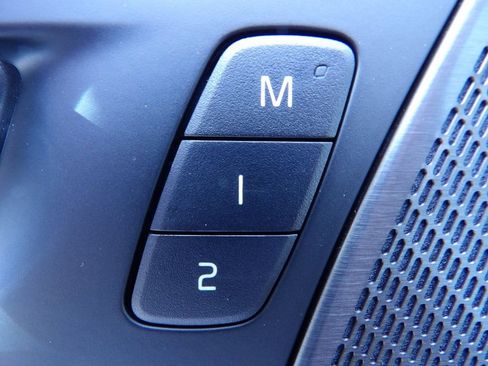 New 2026 Volvo XC60 B5 Ultra w/ Protection Package Premier image 11