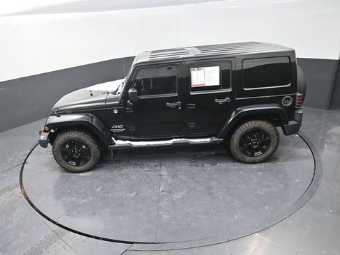 Used 2015 Jeep Wrangler Unlimited Sahara image 22