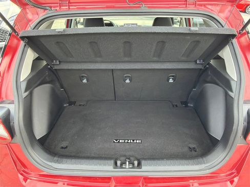 Used 2024 Hyundai Venue SE image 18