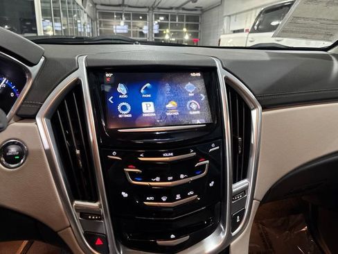 Used 2014 Cadillac SRX Luxury w/ Driver Awareness Package AWD/4WD image 21