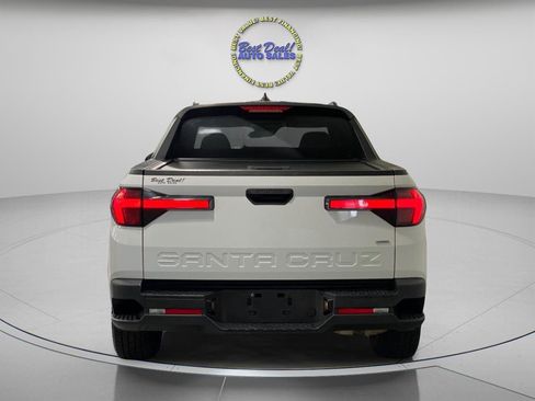 Used 2022 Hyundai Santa Cruz SEL w/ Activity Package AWD/4WD image 4