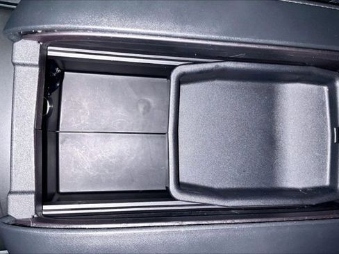 Certified 2024 Toyota Highlander XLE image 42