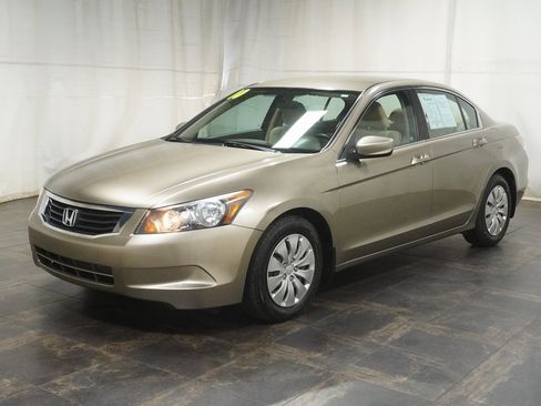 Used 2010 Honda Accord LX image 2