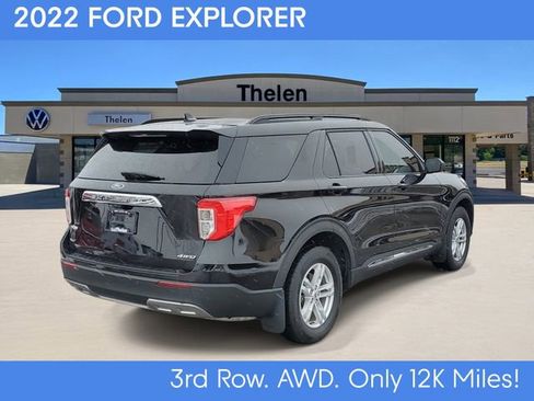 Used 2022 Ford Explorer XLT w/ Equipment Group 202A image 4