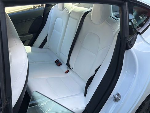 Used 2023 Tesla Model 3 Standard Range image 30