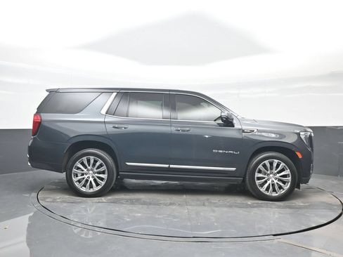 Used 2021 GMC Yukon Denali w/ Denali Premium Package AWD/4WD image 7