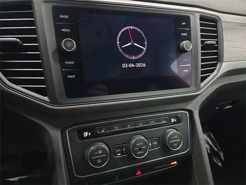 Used 2021 Volkswagen Atlas Cross Sport SE image 20