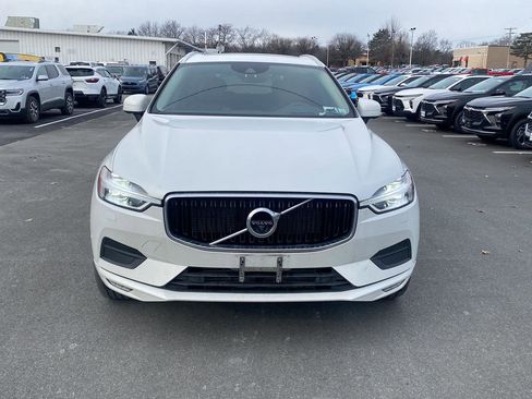 Used 2018 Volvo XC60 T6 Momentum w/ Advanced Package image 3