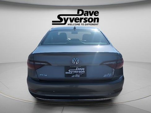 Used 2019 Volkswagen Jetta S image 3