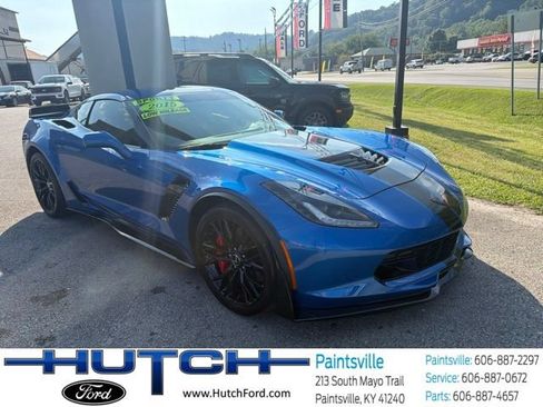 Used 2015 Chevrolet Corvette Z06 w/ Z07 Performance Package RWD image 3