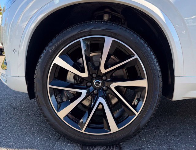 Used 2023 Volvo XC90 B6 Plus w/ Protection Package AWD/4WD image 11