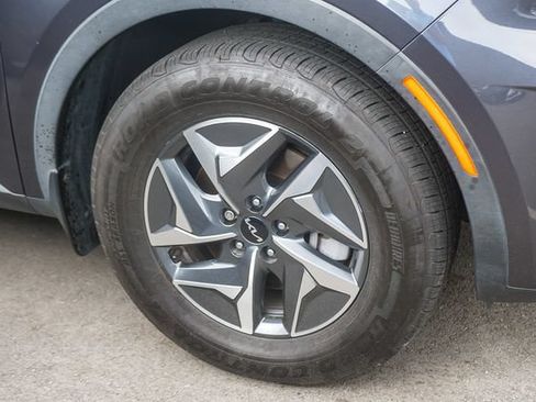 Used 2022 Kia Sorento S FWD image 8