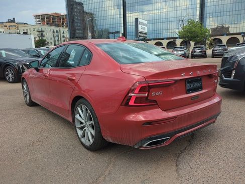 Used 2021 Volvo S60 T5 Momentum AWD/4WD image 5