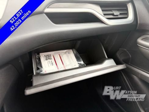 Used 2023 GMC Terrain SLE w/ Driver Convenience Package FWD image 21