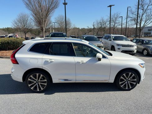Used 2023 Volvo XC60 B5 Ultimate w/ Protection Package Premier image 7