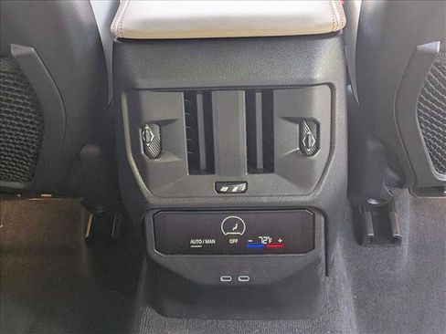 Used 2025 BMW X3 xDrive30i w/ Premium Package AWD/4WD image 18