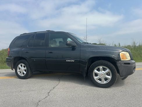 Used 2003 GMC Envoy SLE w/ 1SB Preferred Equipment Group image 1