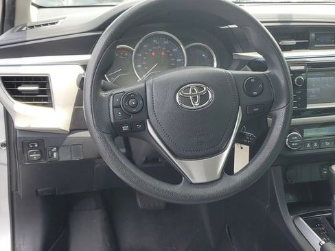Used 2016 Toyota Corolla LE FWD image 12