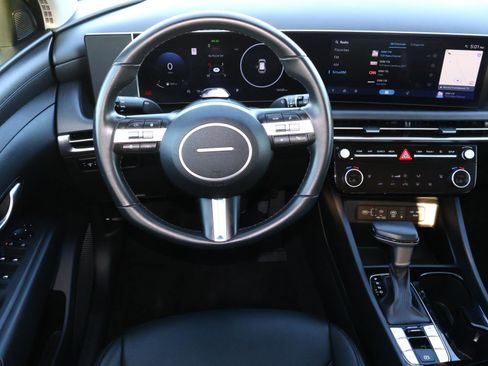 Certified 2025 Hyundai Tucson SEL image 9