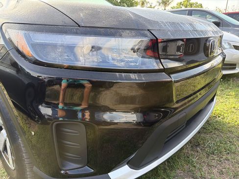 Used 2024 Honda Prologue EX image 3