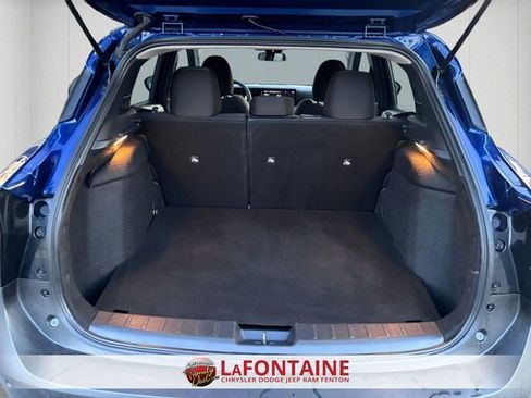 Used 2025 Nissan Kicks SV image 31