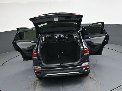 Used 2024 Volkswagen Taos SE image 48