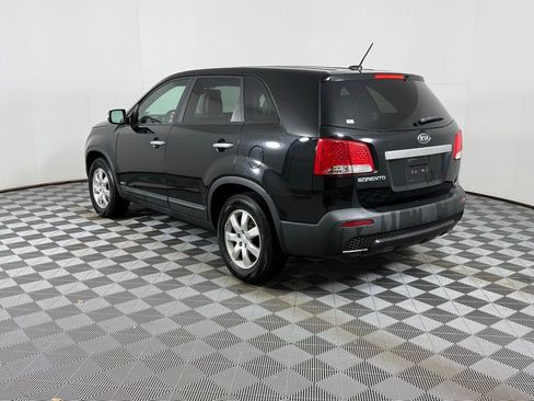 Used 2011 Kia Sorento LX image 8