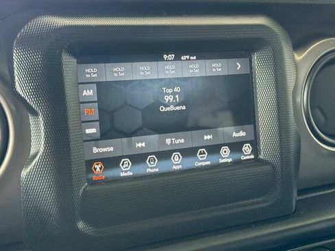 Used 2019 Jeep Wrangler Sport AWD/4WD image 18
