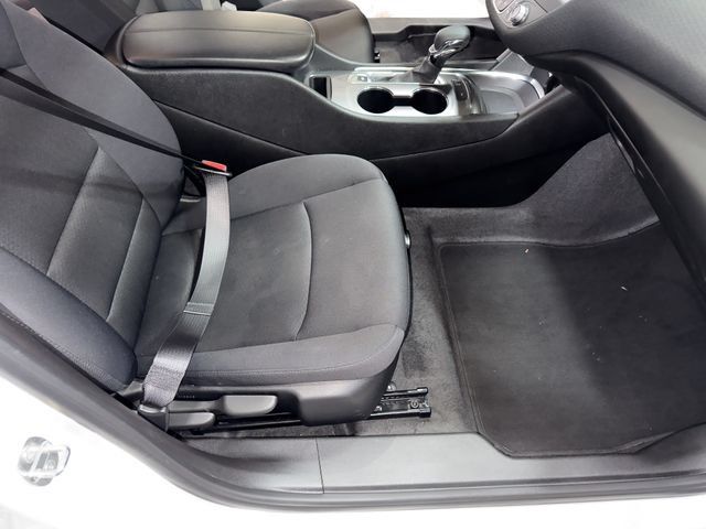 Used 2024 Chevrolet Malibu LT FWD image 12