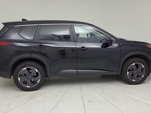 Used 2024 Nissan Rogue SV AWD/4WD image 6