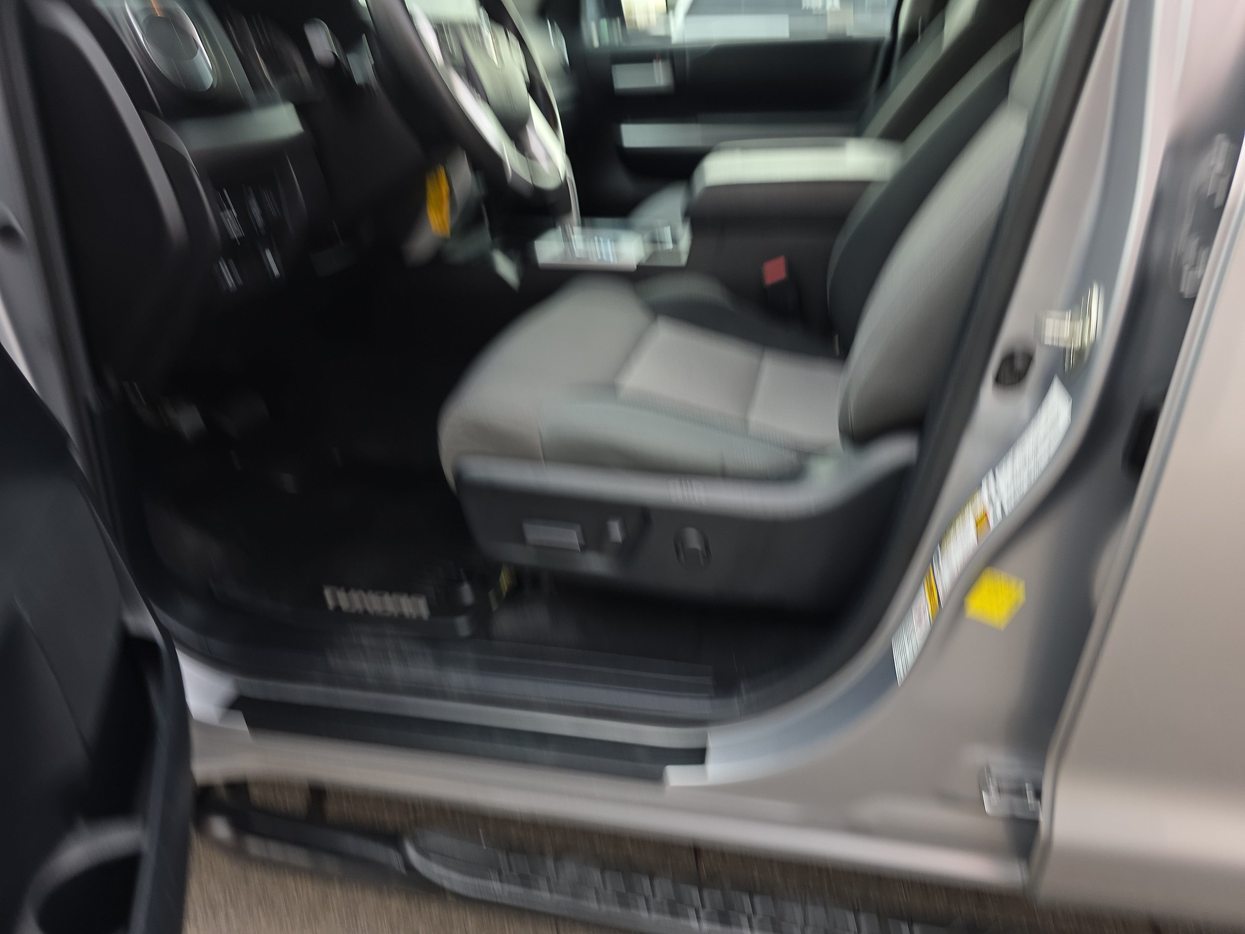 Used 2015 Toyota Tundra SR5 w/ TRD Off Road Package AWD/4WD image 2