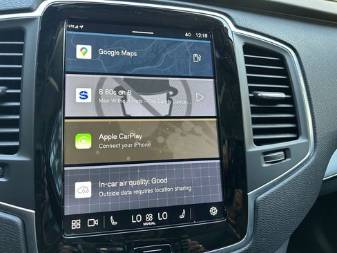 Certified 2025 Volvo XC90 B5 Core image 21