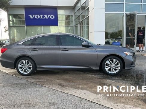 Used 2019 Honda Accord LX image 5