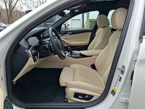Used 2023 BMW 530i xDrive w/ Convenience Package image 14