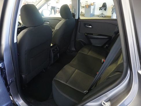 Used 2021 Nissan Rogue SV image 22