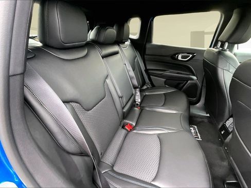 New 2026 Jeep Compass Latitude image 10