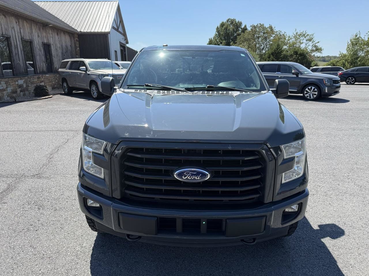 Used 2017 Ford F150 XLT w/ Equipment Group 302A Luxury AWD/4WD image 10