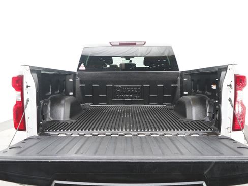 Used 2022 Chevrolet Silverado 1500 Custom w/ Safety Confidence Package image 17
