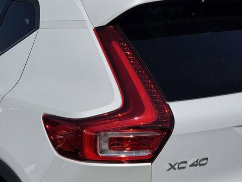 Certified 2023 Volvo XC40 B5 Ultimate w/ Climate Package AWD/4WD image 11