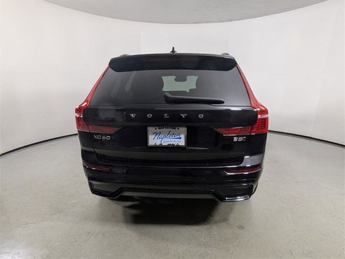 Used 2024 Volvo XC60 B5 Plus image 6