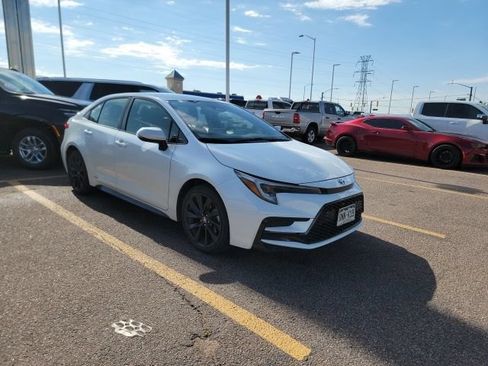 Used 2024 Toyota Corolla SE AWD/4WD image 3