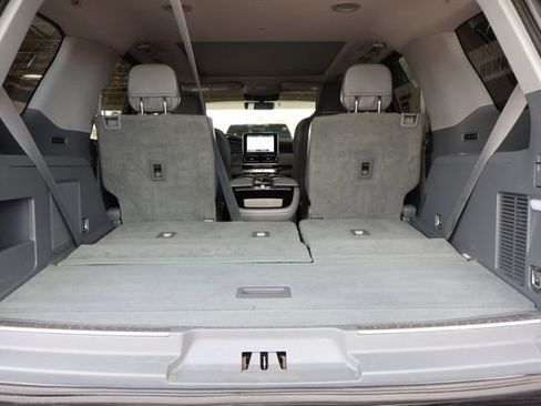 Used 2020 Lincoln Navigator Reserve RWD image 24
