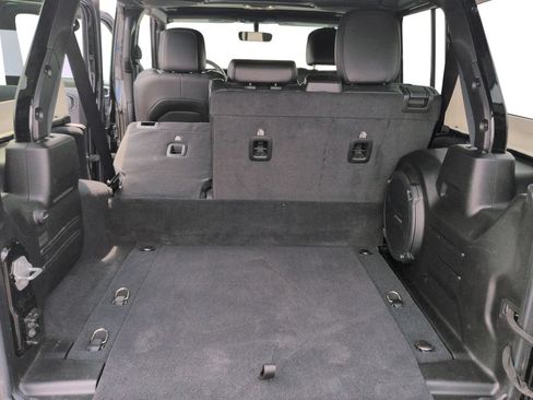 Used 2022 Jeep Wrangler Unlimited Sahara w/ Cold Weather Group AWD/4WD image 26