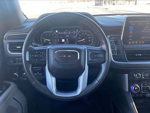 Used 2021 GMC Yukon XL SLT w/ Rear Media and Nav Package image 5