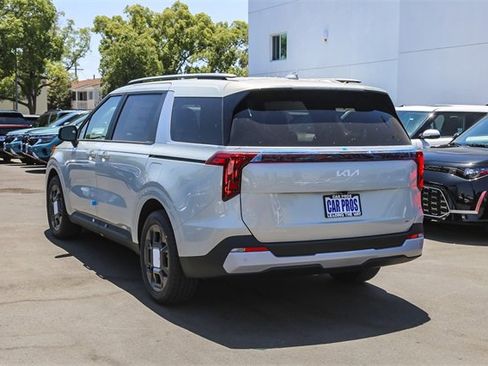 New 2026 Kia Carnival EX image 6