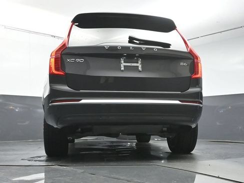 Used 2023 Volvo XC90 B6 Ultimate w/ Protection Package Premier AWD/4WD image 39