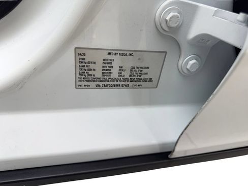 Used 2023 Tesla Model Y Long Range AWD/4WD image 87