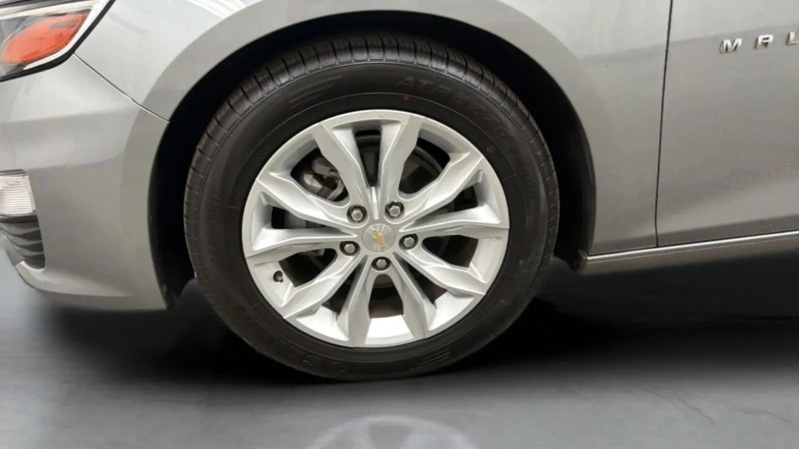 Used 2023 Chevrolet Malibu LT FWD image 29