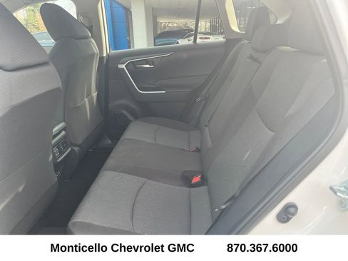 Used 2024 Toyota RAV4 XLE image 24