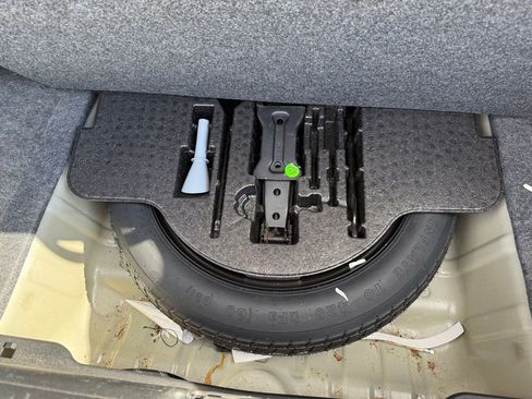 Used 2018 Honda Accord Touring image 26